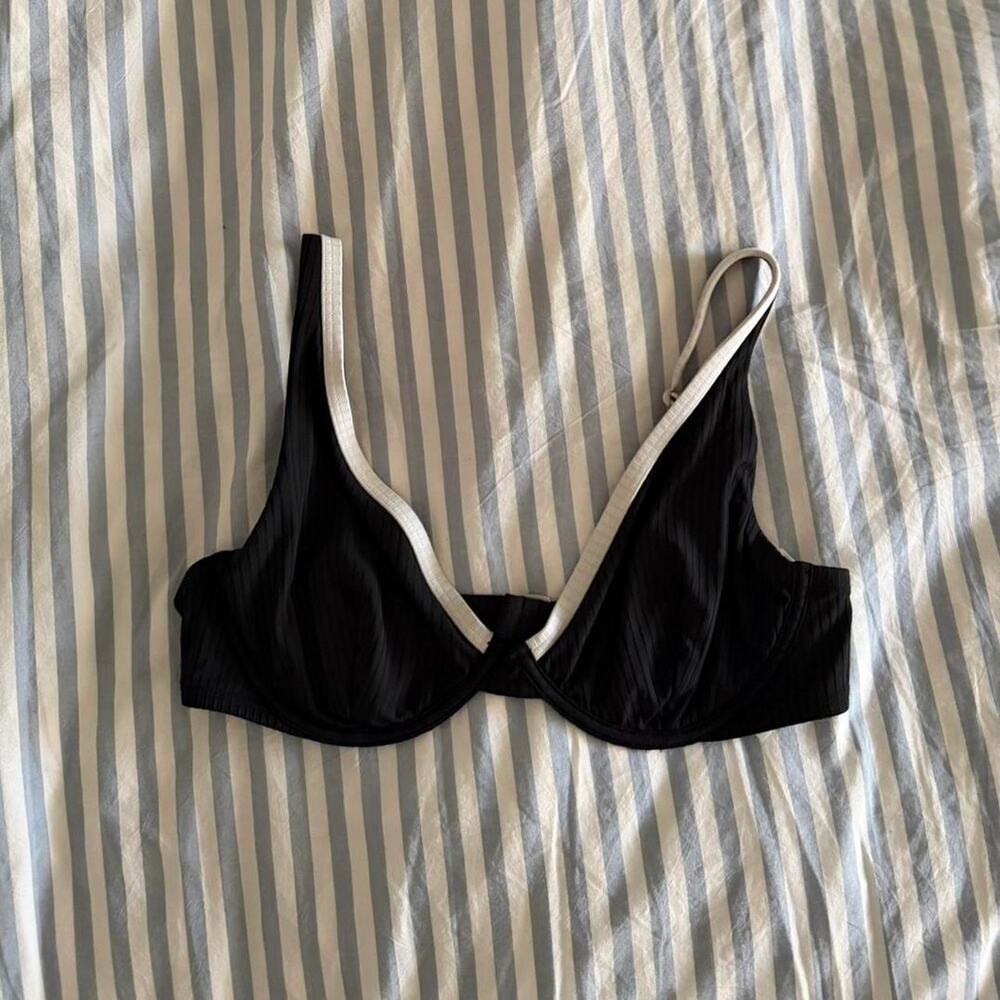 White lined black bikini size m